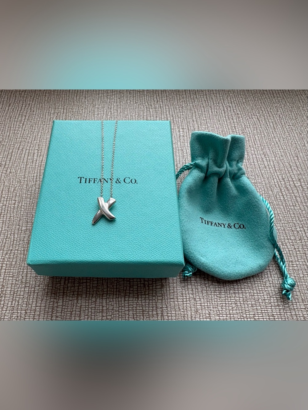 TIFFANY & CO. Paloma Picasso 16” X Kiss 925 Sterling Silver Pendant Necklace